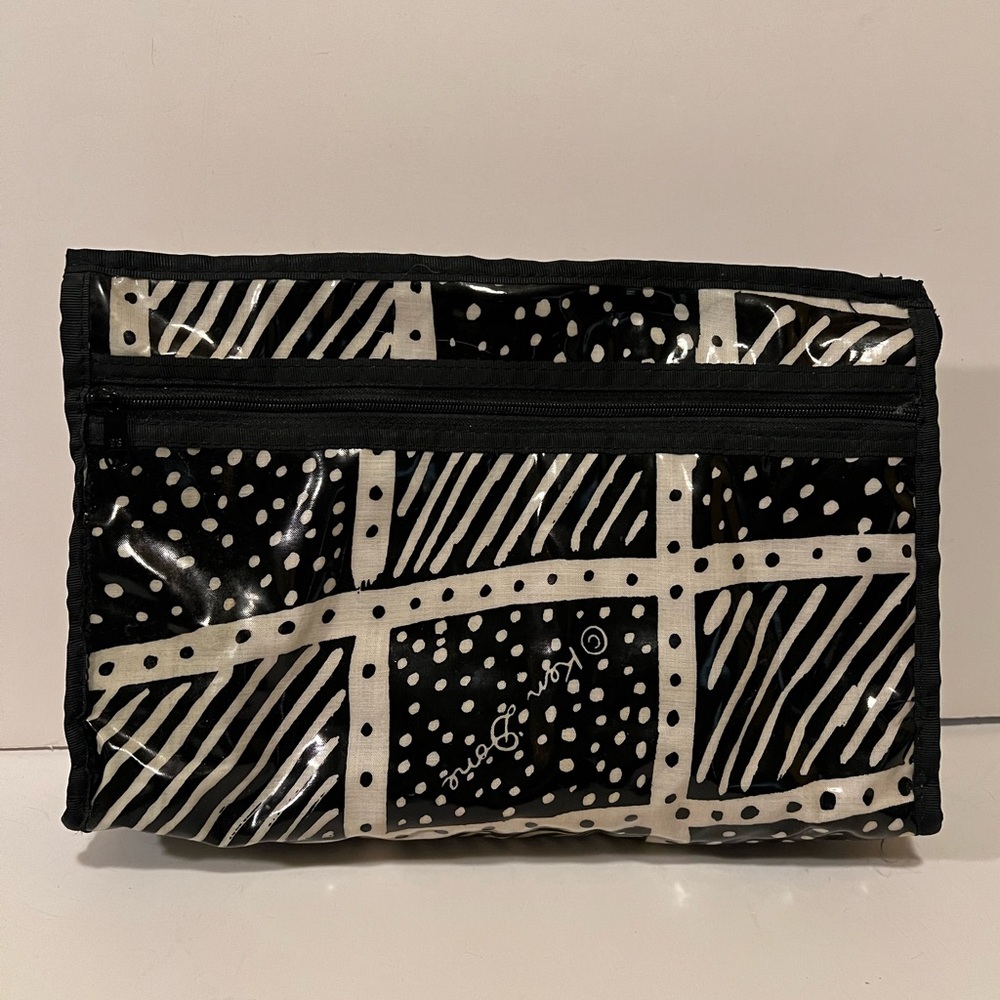VINTAGE KEN DONE TOILETRY/ COSMETIC BAG.